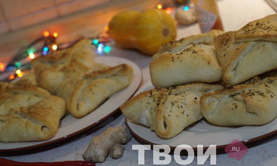 Рецепт слоек с колбасками и сулугуни