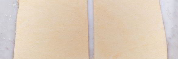 слойки с лососем и помидорами черри