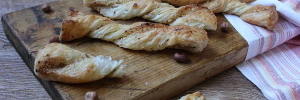 слойки с орехами