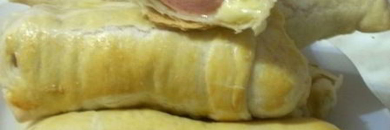 Слойки с сыром и сосисками