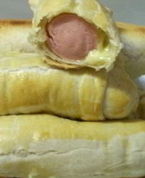 Слойки с сыром и сосисками