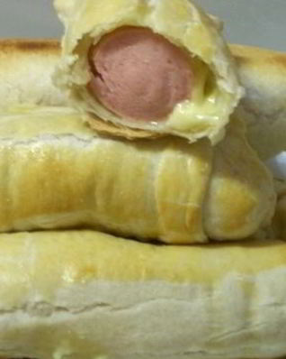 Слойки с сыром и сосисками