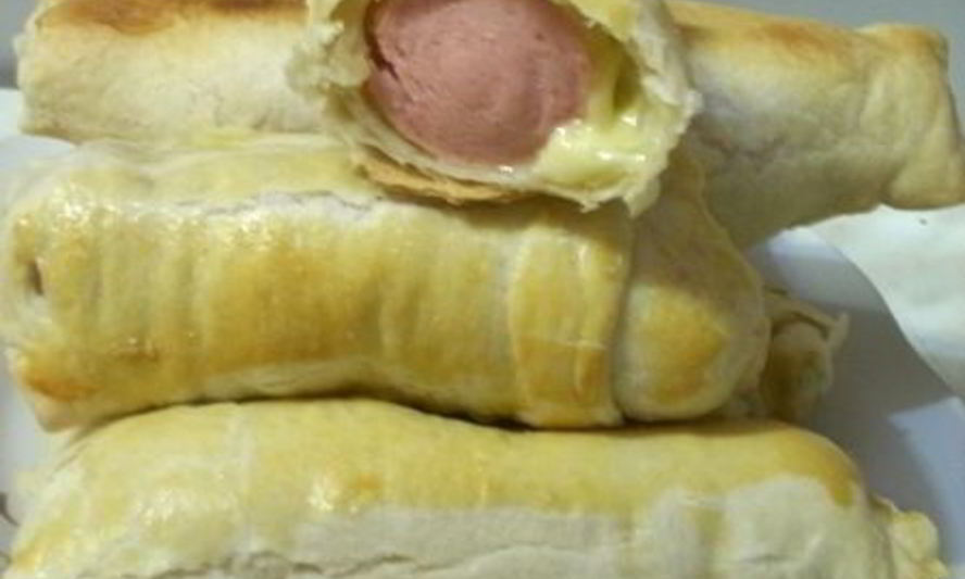 Рецепт слоек с сыром и сосисками