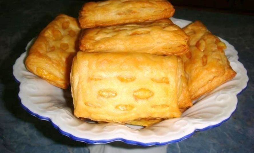 Рецепт слоек с сыром из слоеного теста