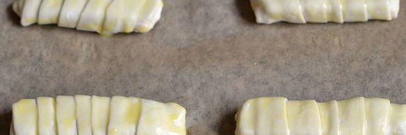 слойки с ветчиной и сыром