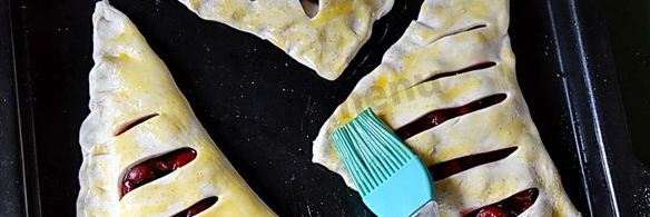 слойки с вишней