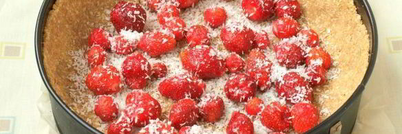 карамельный сырник с клубникой