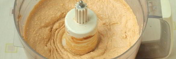 карамельный сырник с клубникой