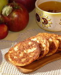 Медово-яблочные сырники