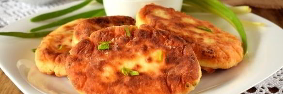 несладкие сырники с начинкой из яйца и зеленого лука