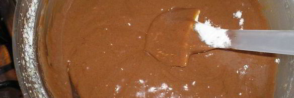 сырник с шоколадными каплями и брауни