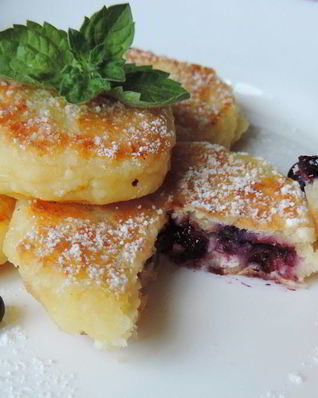 Сырники с черникой