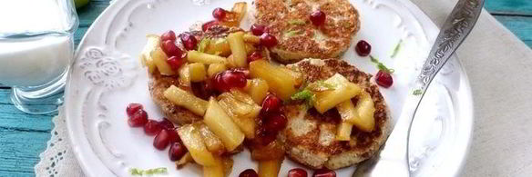 сырники с карамельным фруктовым соусом