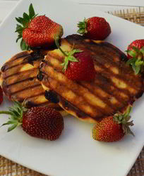 Сырники с клубникой