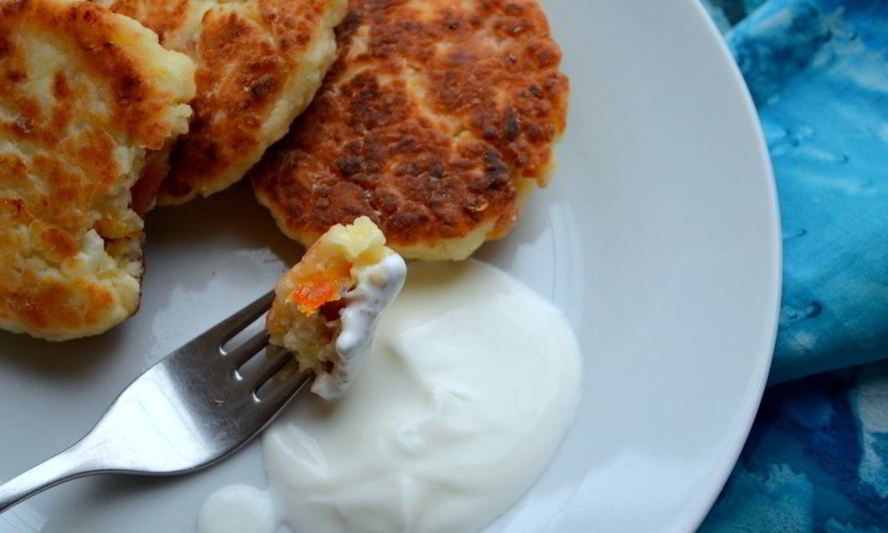 Рецепт сырников с курагой