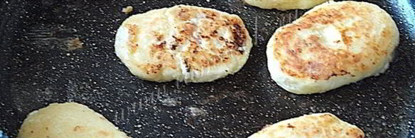 сырники с манкой и изюмом