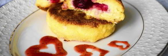 сырники с медовыми вишнями