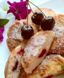 Сырники с вишней и шоколадом