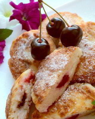 Сырники с вишней и шоколадом