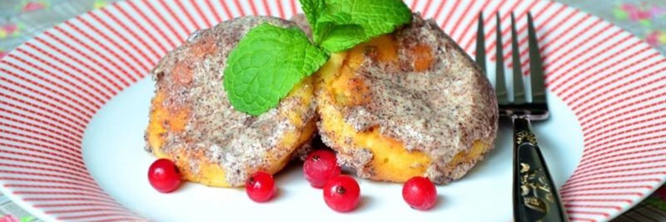 Сырники в духовке под сметанным соусом