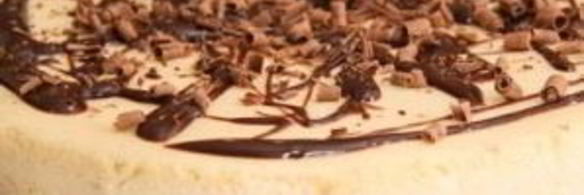 творожник со взбитыми сливками и ванилью