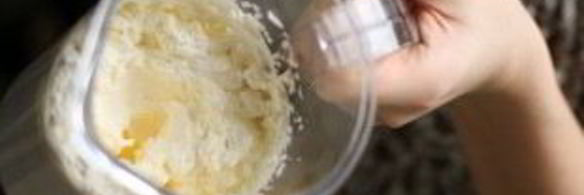 творожник со взбитыми сливками и ванилью