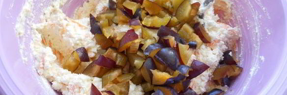 творожные сырники с тыквой и сливами