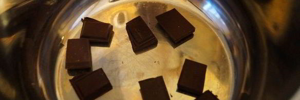 ванильные сырники с шоколадным соусом