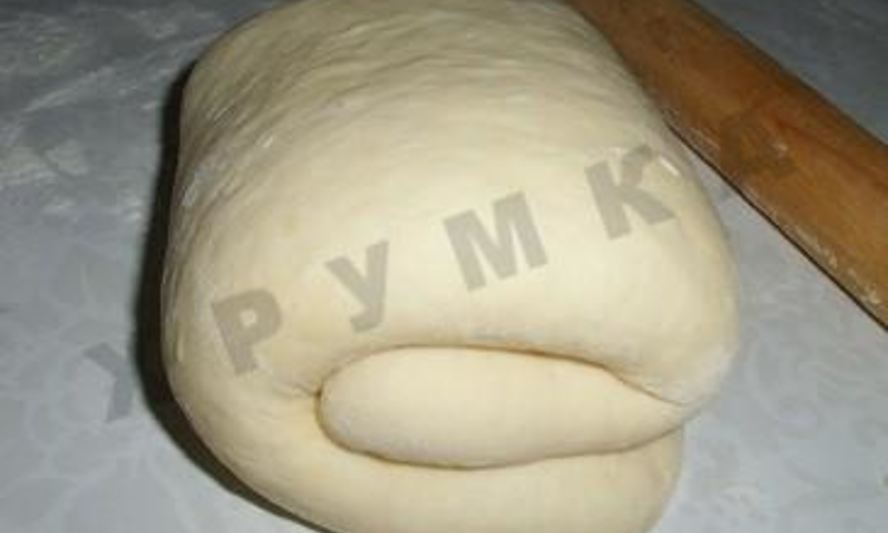 Рецепт пресного теста для пирожков и ватрушек на кефире без дрожжей