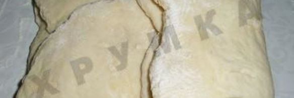 пресное тесто для пирожков и ватрушек на кефире без дрожжей