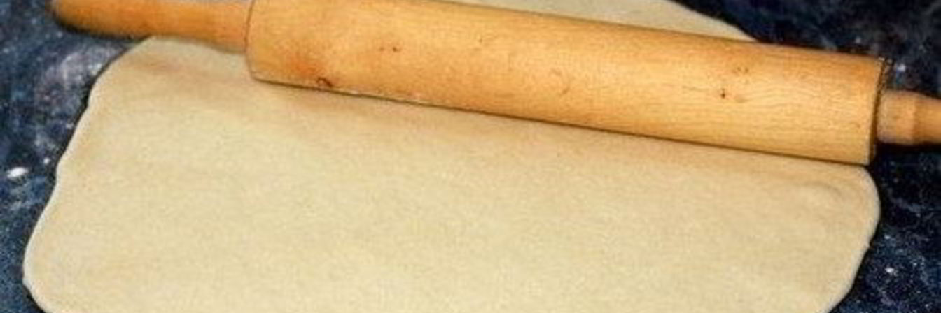 Простое тесто для пиццы на молоке