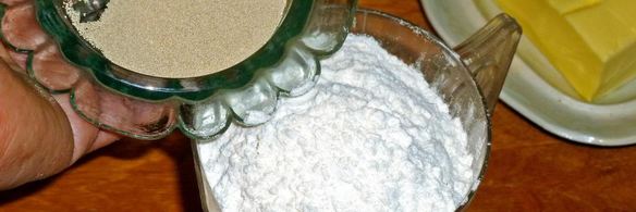 слоеное дрожжевое тесто с яблоками