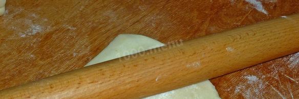 слоеное дрожжевое тесто с яблоками