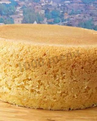 Бисквитный корж на кипятке