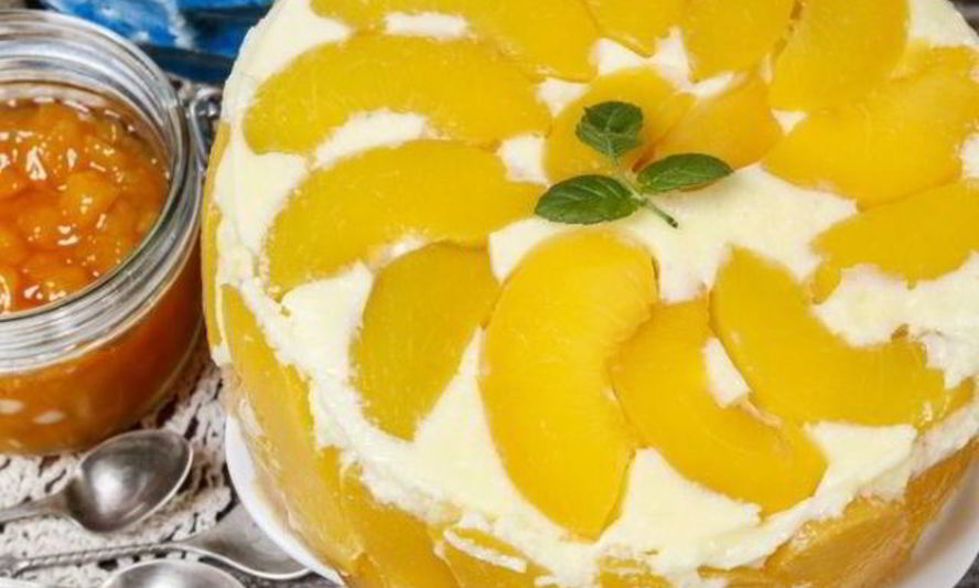 Рецепт бисквитного торта с персиками