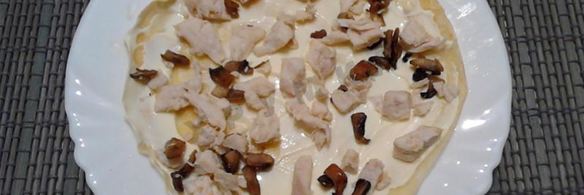 блинный торт с грибами и курицей