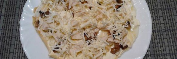 блинный торт с грибами и курицей