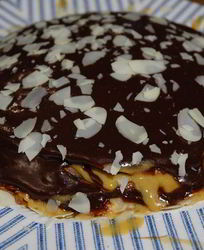 Блинный торт с карамельной глазурью