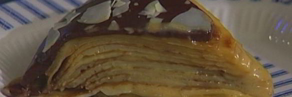 блинный торт с карамельной глазурью