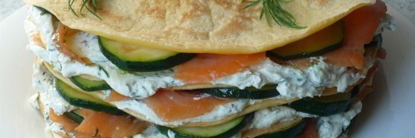 Блинный торт с семгой, цукини и сливочным сыром