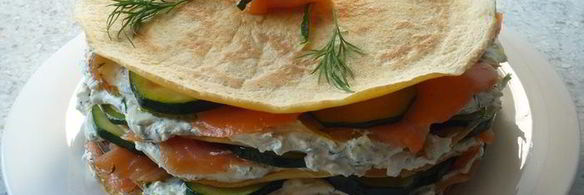 блинный торт с семгой, цукини и сливочным сыром