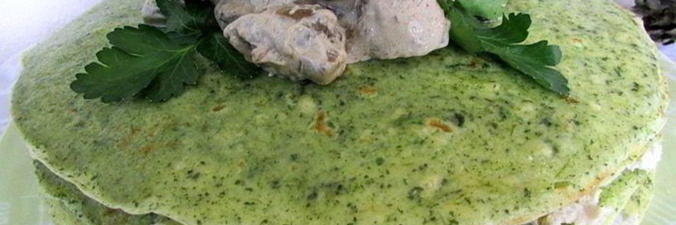 Блинный тортик с грибным соусом