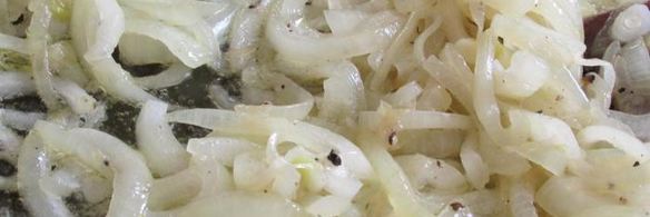 блинный тортик с грибным соусом