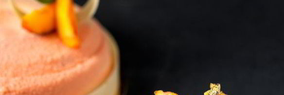 муссовый торт персик-клубника-карамель