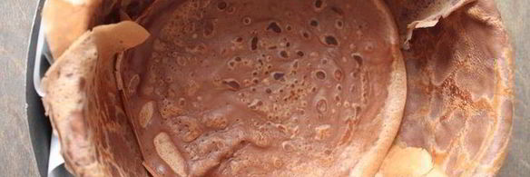 муссовый торт с шоколадными блинами