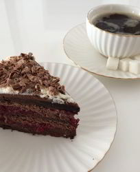 Шоколадный бисквитный торт