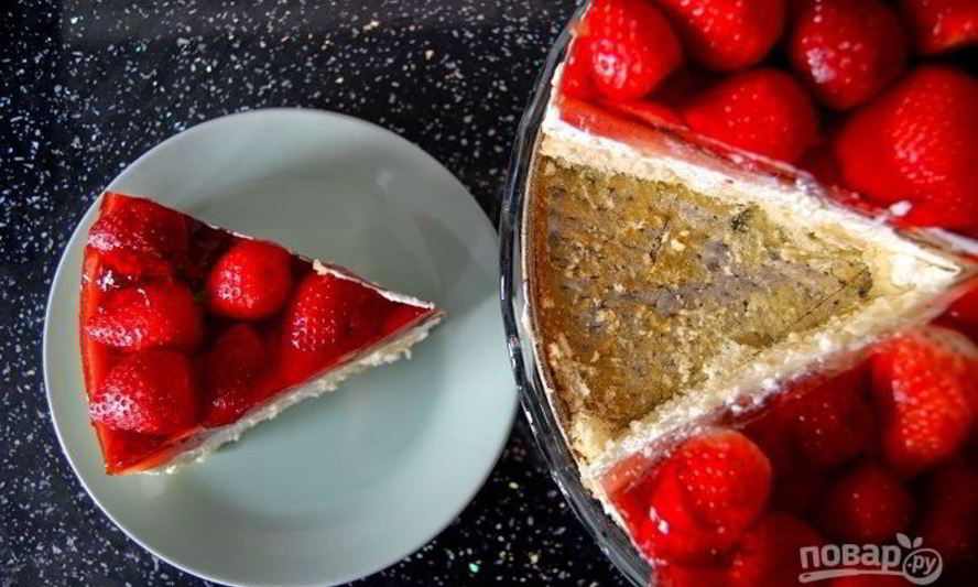 Рецепт сметанного торта с клубникой