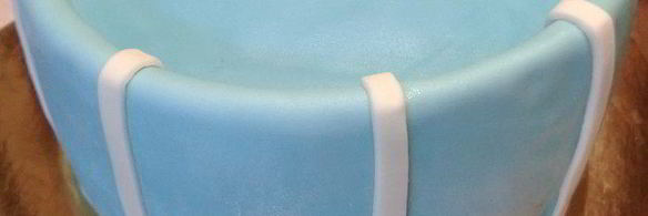 торт бассейн