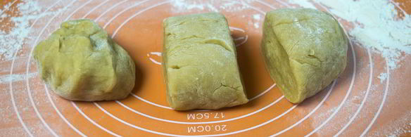 торт медовые соты с вишней