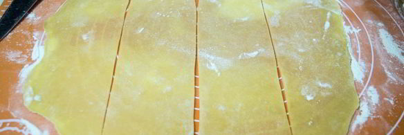 торт медовые соты с вишней